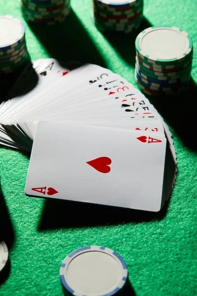 boy303 live-dealer blackjack table on mobile phone during esports tournament downtime